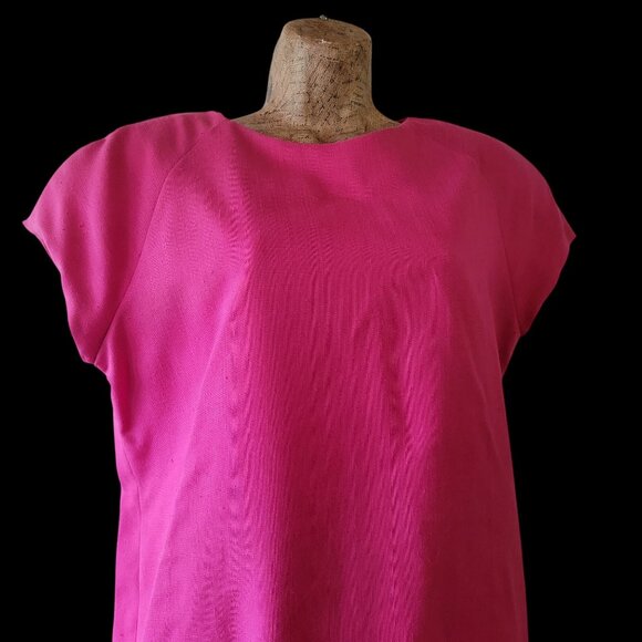 Vintage 90s  Fuchsia Shift Dress With Cap Sleeves & Back Zipper Closure - Picture 3 of 14